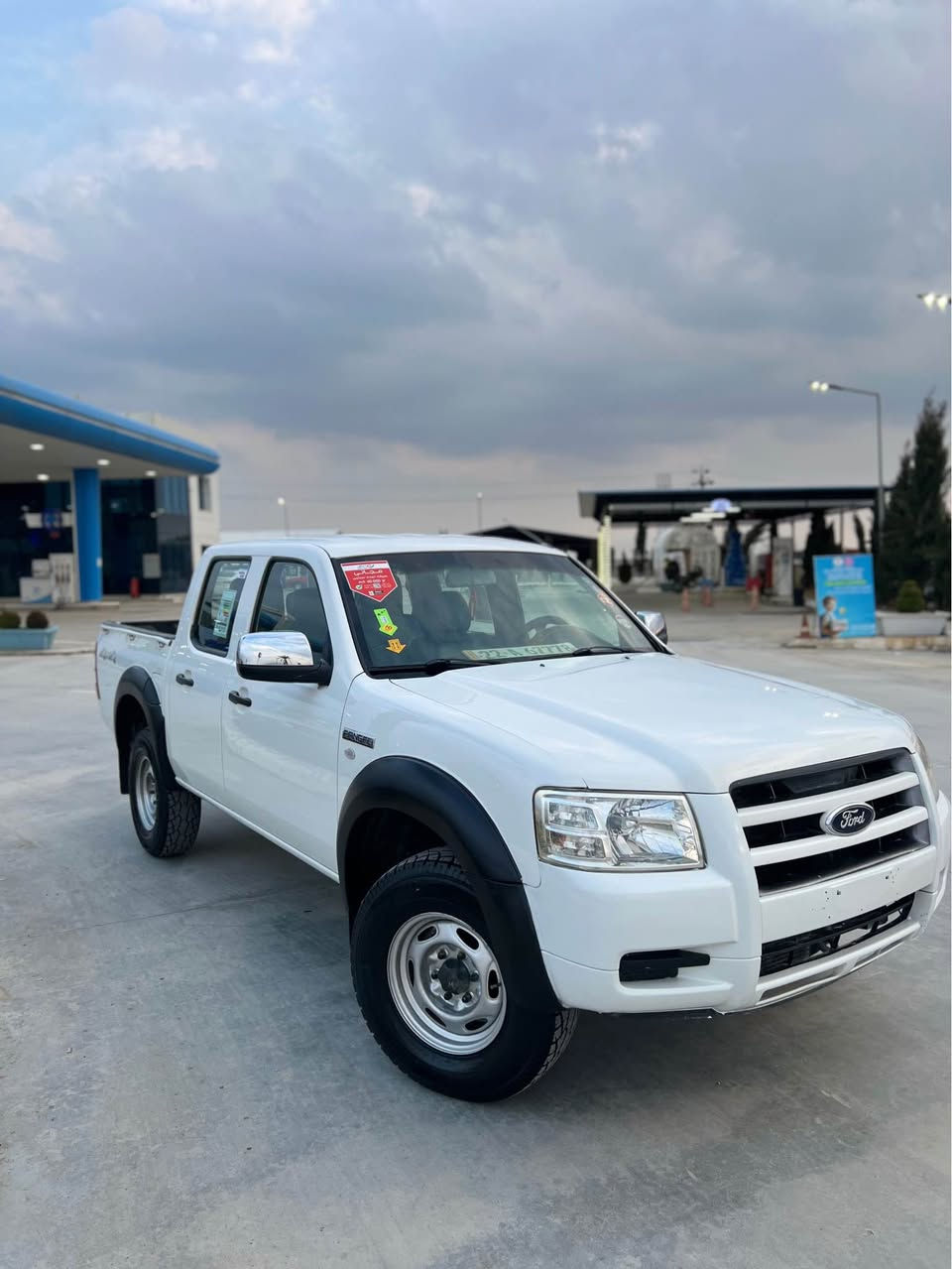 فۆرد ڕەنجەر مۆدیل ٢٠٠٩ گاز پەمپ و نۆزڵ گێر مەکینە ئەکسل دوبڵ ئەکسل بەشەرت ڕەقەم هەولیرە سەنەوی تازەیە بەناو خۆم ٤ تایەی تازەی لەژێر دایە بۆیاغی نیە نمونەیە لە جوانی شوختو چاڵی نیە نرخی ٩٧ مەجال ژ.م *********** رانية, السليمانية
