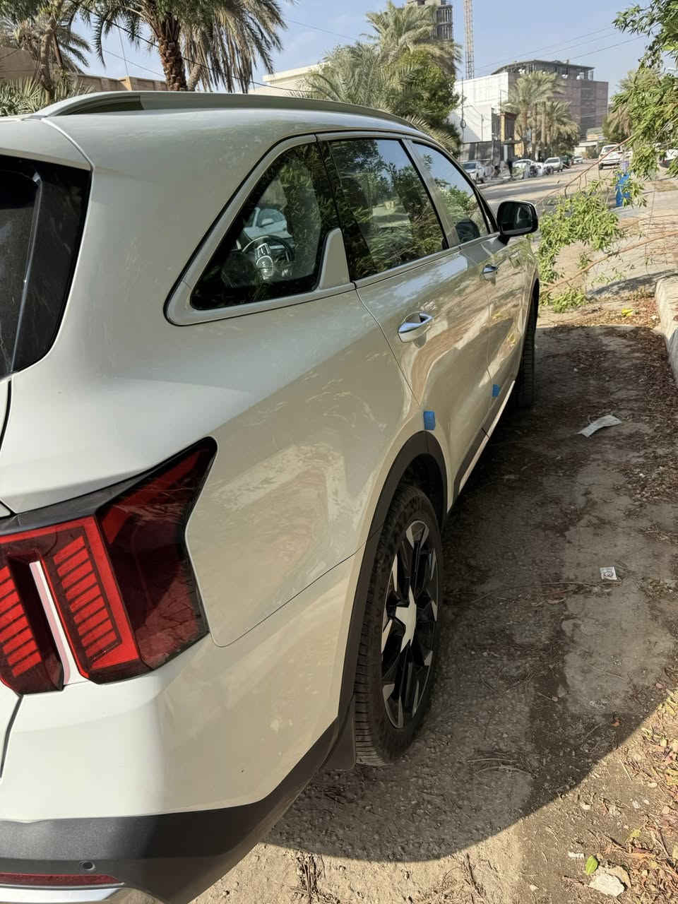 سلام عليكم سورنتو موديل 2025 اربعه سلندر شركة المجموعة الدولية ام الضمان والدهن على الشركة سيارة ماشيه 7000كيلو جديدة من الشركة اخذة زيرو
مواصفاته ويل جبير حجم 20 تبريد منفصل كشن كهرباء جنطه كهرباء تشغيل عن بعد وبعد بيه مواصفات السورنتو المعروفه جديدة وبسمي ورقم بغداد ***********
