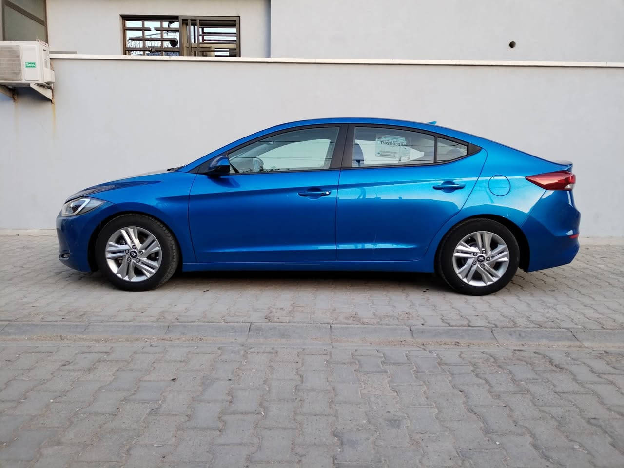 السلام عليكم النترا 2017 وارد امريكي حادث بنيد فقط سياره فول مواصفات بصمه فتحه تحكم تدفه كشنات شاشه كامره محرك 2000 دوش كير ومحرك كفاله من الفتح تبريد ثلج صدر جديد سياره كلش جديده تجي وتشوف ماشيه 99 وشرط السونار رقم أربيل بأسمي تحويل بأي وقت يعجبك السعر 118 بي مجال بسيط مكاني بغداد الزعفرانيه ***********
