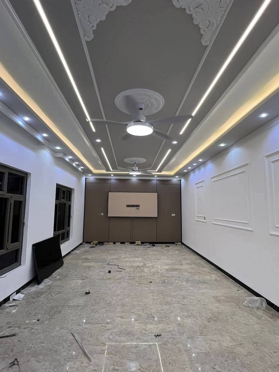 صبغ درجه اولا بسعر مناسب تنضيف شبابيج وصبغ الصباغ مهند ناصر ***********
