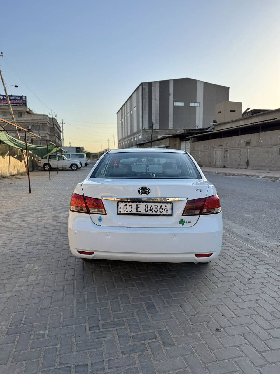 السلام عليكم من رخصة الادمن 
Byd G3 مكينة محوره كورلا 1800 المرغوب السياره ضربتها جاملغ مال صفحة سايق وخشم بنيد مصبوغه حزام جماليه كير ومكينه وتبريد كفاله صدر السياره امامي خلفي جديد السياره حلوه ومرتبه مال بيت مصفره غرامات موديلها 2013 فتحه السعر 57 وبيها مجال بسيط المكان القاهره يم جامع النداء رقم التليفون ***********
