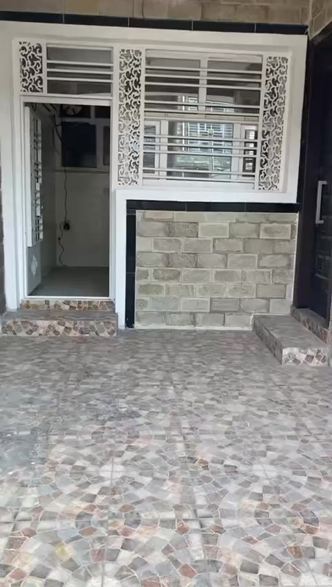 دار للإيجار 200م طابقين معزول الطابق الاول عن الثاني بدرج ايجار الطابق الاول مليون وربع والطابق الثاني مليون بناء حديث العنوان المنصور حي المتنبي للاستفسار *********** واتس
