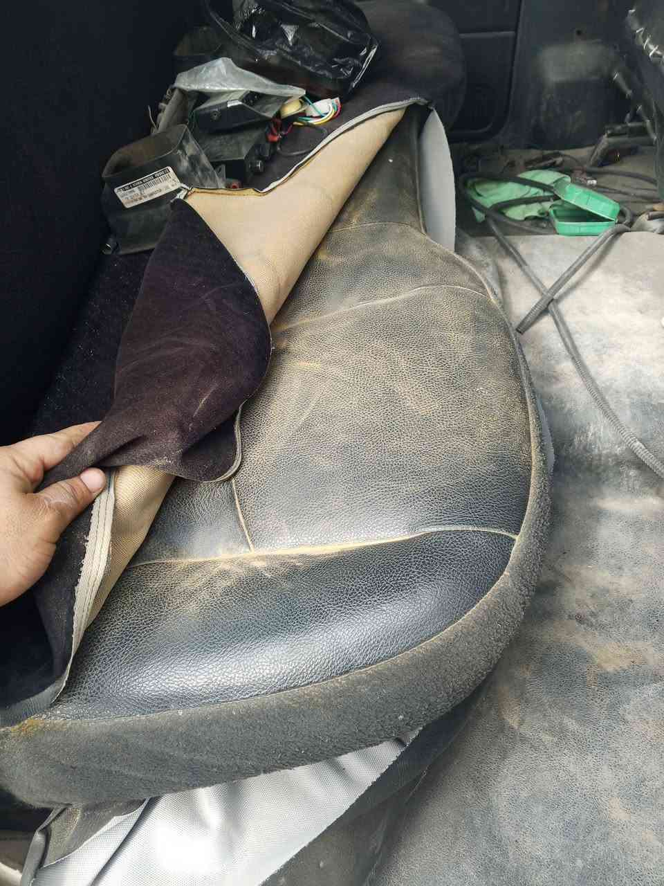 السلام عليكم ورحمه الله وبركاته
دوج رام قديم مديل ،2004 
كهربائيات شغاله كلهن
مكينه كير اكسل لوك ١٠٠/١٠٠
داخل السياره ١٠٠/٩٠
نقه خياس ماكو
السياره شغاله ترايك للبصره 
اوراقها كامله انطيك الكتاب مال مزادها الاصلي
رقمها بلزايد يكلفك ٢٠٠الف
لونها الأساسي ابيض
طبعن السياره وصخه ممغسوله 
باتري جديد لوك البارحه شديته 
تأيرات الاماميه لوك البارحه شديتهن 

يعني السياره فقط دوشمه يرادلها  وترتيب عل دشبول
بك لايت موجود مالنها 

مكانها بابل السياره  
***********
علي الخفاجي
