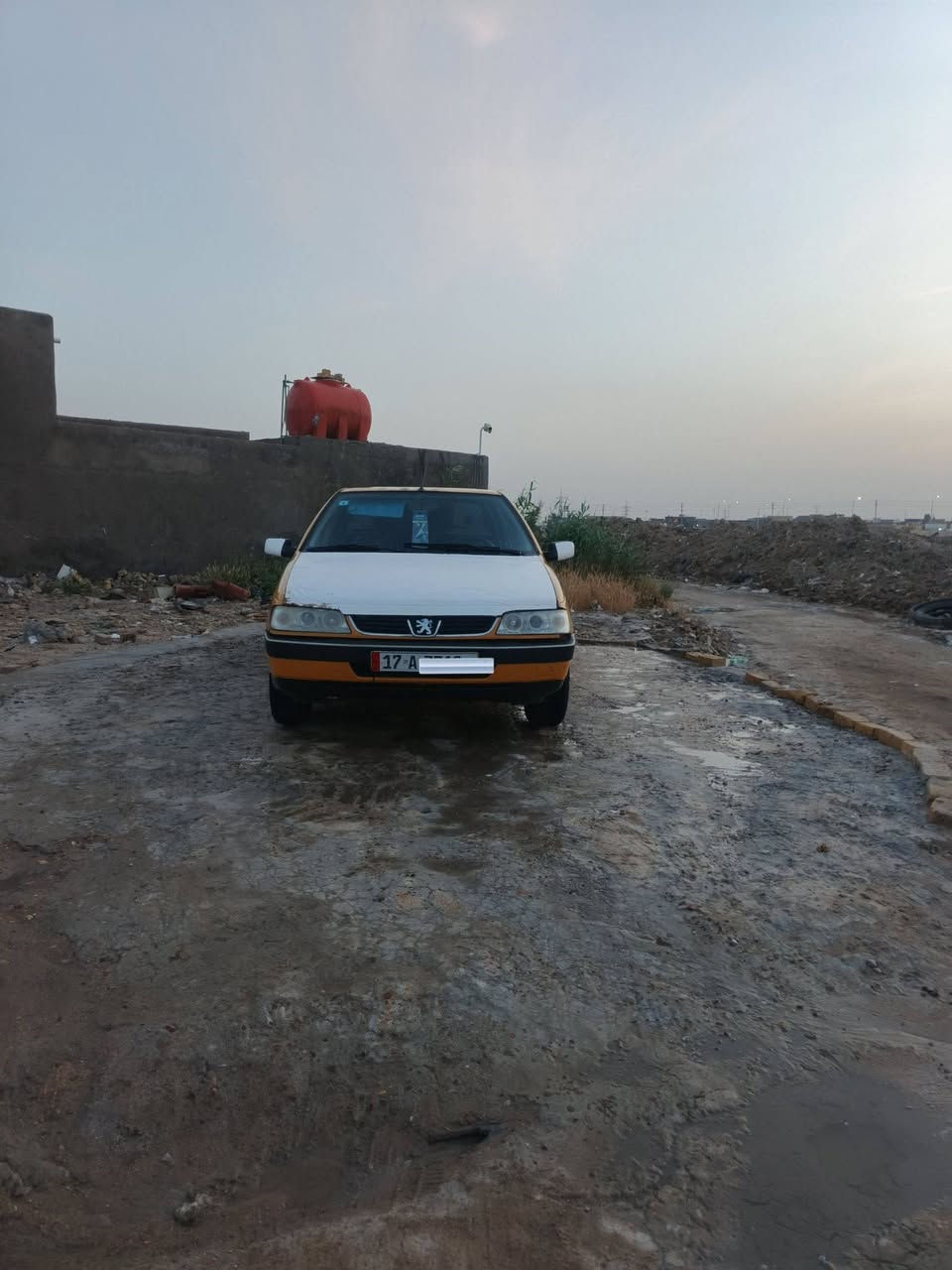 سلام عليكم
بيجو 405 موديل 12
بسمي سنويه لل28 
رقم نكليزي 
مصفره هيا وغرامات 
مداور ثاني يوم 
تدفىه تبريد❄ شغال
السعر 28 بيها مجال قليل 
للاستفسار علا الرقم ***********
