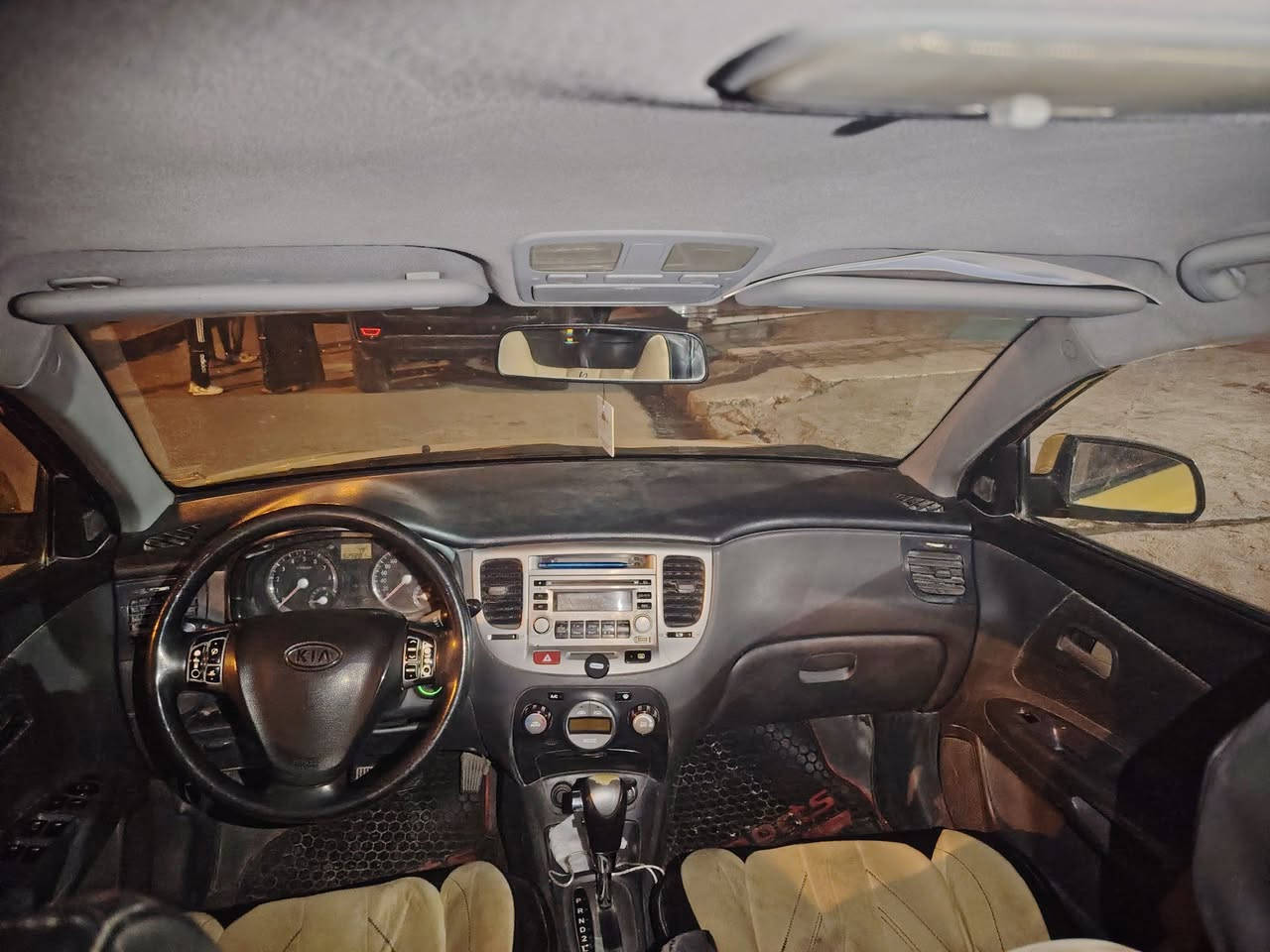 السلام عليكم 
كيا برايد تاكسي 2009للبيع رقم انبار شرط التحويل هيئه وغرمه صغر السياره فول مواصفات ماعده الفتحه بدون ضرر السعر اتصال الرقم 
***********
***********
