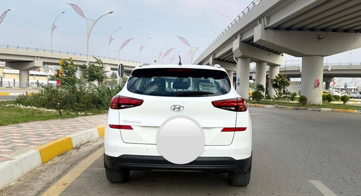 السلام عليكم 
للبيع توسان 2020 خليجي
سياره نضيفه "بمعنى الكلمه"
فول مواصفات  
(( المواصفات اصلية  ))
"بصمة تشغيل وبصمة ابواب 
"اشاير بالمري + مري شفط 
"ثلاجة بالجكمجة 
" حساسات امامي  وخلفي  اصلي  
" كاميرا خلفية
" ثلاث وضعيات قيادة
"كروز سرعه
" شحن لاسلكي 
" بلوتوث+ AUX 
"تحكمات صوتية 
"كراسي 2 كهرباء
" دبل ايرباگ
" تحكم ستيرن
" حساسات
" تبريد قطعتين 
" لدات نهارية
" انارة ابواب ومري
ماشيه ١٠٠ الف
السعر ١٩٨ بيها مجال 

العنوان / كركوك 
رقم أربيل باسمي تحويل وكاله
هزه جديد 
اتصل فقط  *********** كركوك, العراق
