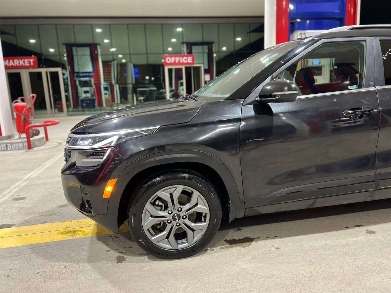 كيا سيلتوس موديل :2024 

السعر : 122ورقه بي مجال 🌹🌹

حجم المحرك :2000🚀

ملاحظة السيارة : صفحه طرف سكن و+شبر سقف سبغ
بدون داخلي بدون ايرباك بجم و خلفي كبس

مكفولة من كص والغرق وكير ومحرك كله بشرط بدون عيب

المواصفات : فول 

سيلايت 
ابـــواب بصمة
‏‎بصمة تشـــغـــيل 
تشـــغـــيل عن بعد
‏‎شاشة ايباد لمس
كــــامــــيرة
اوتو ستارات (𝐀𝐔𝐓𝐎 𝐒𝐓𝐀𝐑𝐓)
اوتو ستوب (𝐀𝐔𝐓𝐎 𝐒𝐓𝐎𝐏)
رادار امامي (تحديد مسار)
‏‎رادار جانبي (نقاط عمياء)
‏‎رادار خلفي (التحذير من الاصطدام)
‏‎حساسات امامي
‏‎حساسات جانبي 
‏‎حساسات خلفي 
نظام (𝐄𝐂𝐎)
نظام (𝐍𝐎𝐑𝐌𝐀𝐋)
نظام (𝐒𝐏𝐎𝐑𝐓)
‏‎تحكمات استيرن 
‏‎كشنات كهربائي 
‏‎لايتات 𝐋𝐄𝐃 ليد عدسة زينون ‏
‏‎بكلايتات 𝐋𝐄𝐃 ليد 
‏‎ويــل كــروم

‏‎تفاصيل اكثر الاتصال علی ارقم 
***********☎️

‏‎عنوان📍اربيل أربيل, العراق
