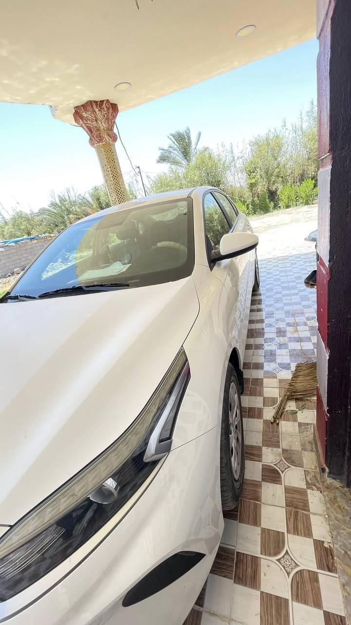 سلام عليكم سيراتو 24 البيع سياره مكفوله كفاله رقم اربيل سياره خير ماشيه 32محرك 2000تبريد قطعتين شرط سبير ما نازل بعد بيه موصفات مكان واسط عزيزيه 
رقم الهاتف ***********
