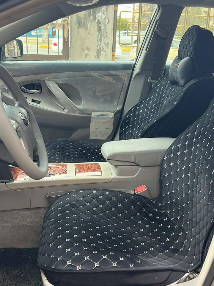 السلام عليكم كامري موديل 2009 امريكي بيه قطعتين اثر جراد فول مواصفات ما بيه مصرف جاهزه من كلشي السعر 93 عليه 600 الف غرامه ينزلن من سعر السياره
رقم تلفون***********
