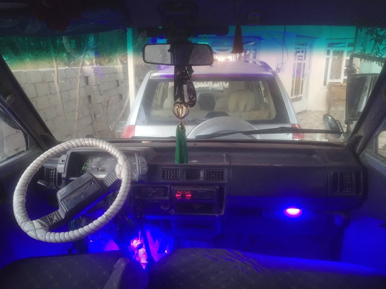 بستا موديل 93 رقم بابل الماني سنويه ساقطه كهربائيات كير محرك وبور واكسل دوشمه تخم تاير كله جديد (راعيها موجود تريد تحويل تريد وكاله)  سعر 35 عليها غرامه مليون ينزل من سعرها مكان الحله مركز ***********
