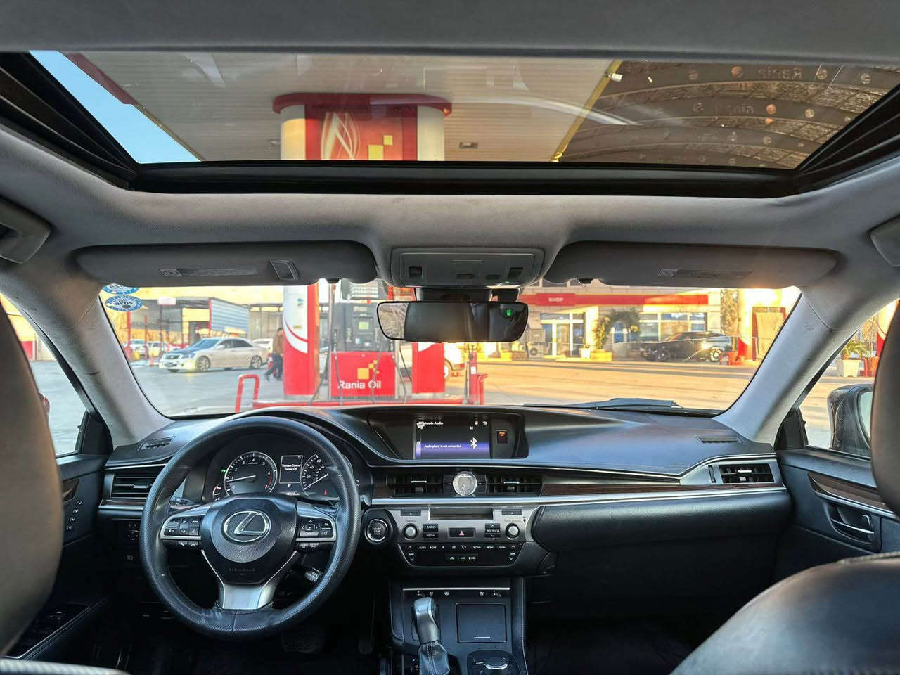 لێگزز ES350 کلین بێ بۆیاخ سحر185$ژم ***********
لێگزز 350es مۆدیل 2017 ماسەفات ئەمریکی فول فول ماسەفات. بەسمە سڵایتی رادار خەتی جادە راداری ٣٦٠ پلە تەنیشت پشت پێش کامل حاسەو رادارە ئاوێنە رادار کوشن ساردو گەرم کوشن جڵد  کوشن خەزن  پەردە سێمۆدی لێخورین 
سەیارەکە کلینە بێ بۆیاخ بێ کرانەوە بێ تەحدیل بێ شوخت دەعامیشی بۆیاخ نیە 
سەیارەکە خۆی دیارە دەعامی بۆ دەعامی بەشەرت 
گێر و مەکینەی بورخی دەسکاری نەکراوە  67 هەزار رۆشتوە
سەنەوی تازەیە رەقەم سلێمانی 
 شوێن رانیە.  سحر 185$   ژم *********** وەتس ئەپ رانية, السليمانية
