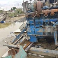 للبيع كمنز خمسه ونص مكينه وشاصي وراديتر حجم كبير ابيع هل الموجود للاتص...