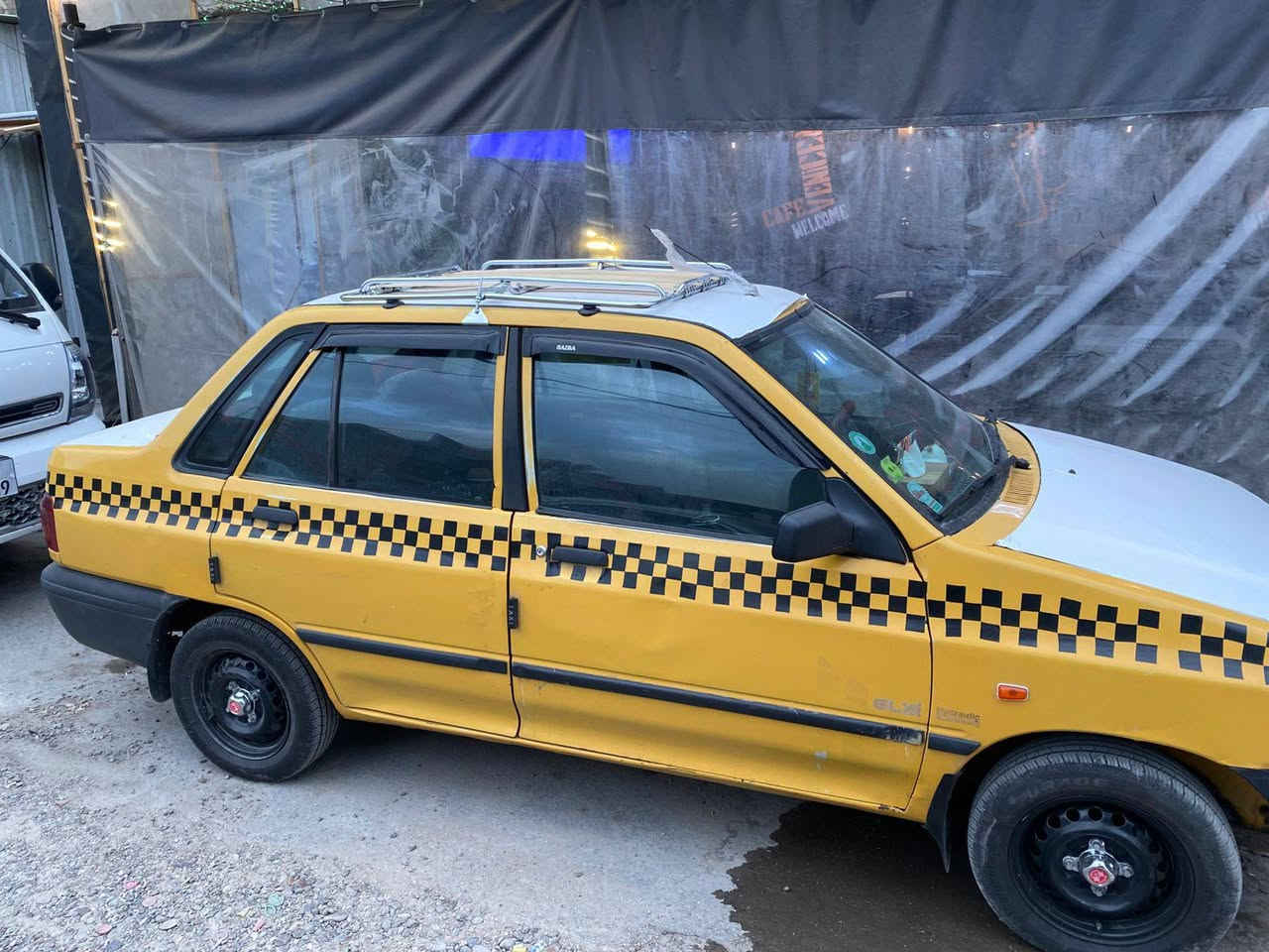 سلام عليكم 

سايبه موديل 2009كفاله عامه 
من شاصي
من مكينه من كير من صبغ من تبديل سياره مفوله مال جناي الله شاهد مكان بغداد كراده داخل تواصل ***********
