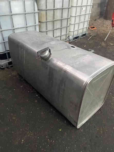 للبيع 
تانكي البي بلادي 540 لتر
وجكرات مال سكس فوك الشاصي 
للستفسار اتصلو على 
الرقم: ***********
