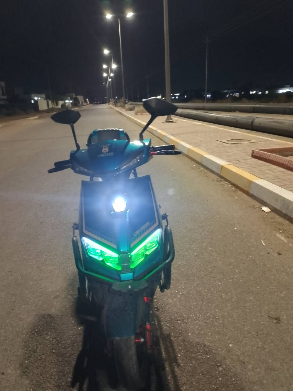 دراجه نظيفه للبيع حساب الشرقيه مقابيل شيخ مسعود *********** واتساب
