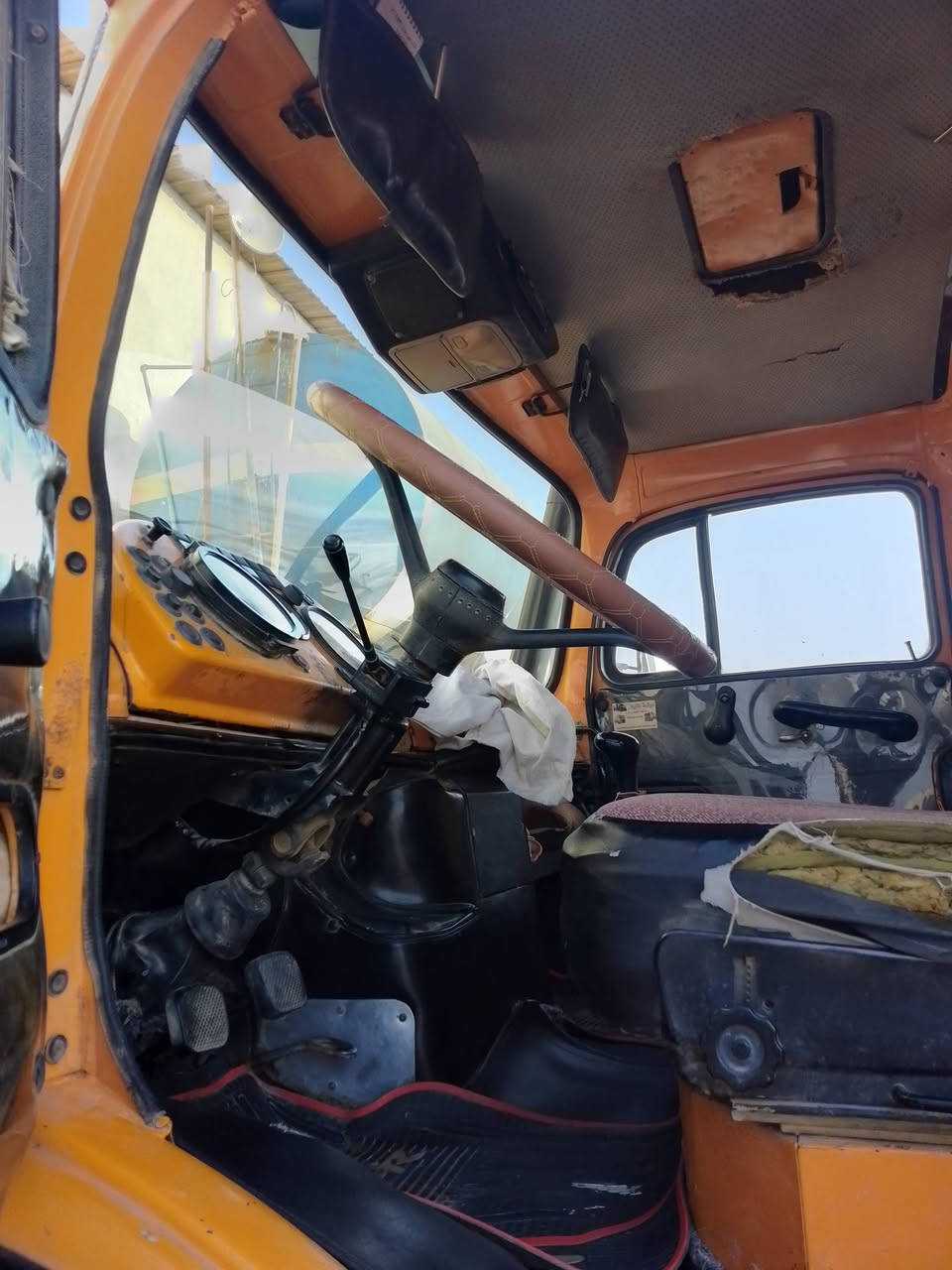 السلام عليكم للبيع قمارة حلوة ومدوشمة عنوان بغداد ملاحظة مكلف بلنشر الاستفسار على  الرقم ***********
