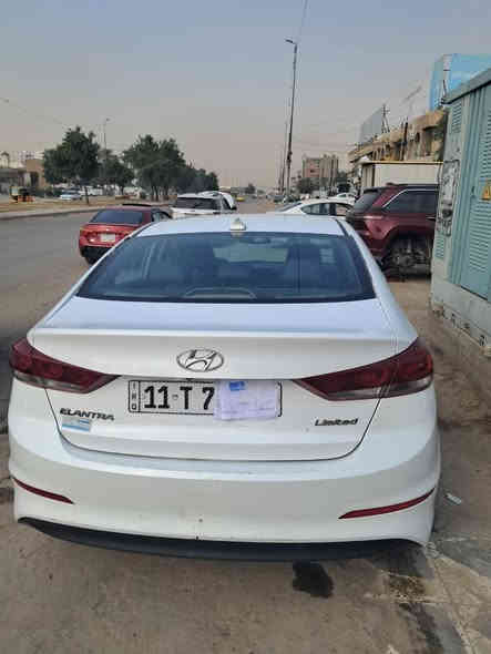 السلام عليكم((((( بيع مستعجلللل )))))
هونداي النترة وارد أمريكي 
موديل 2018 
سيارة حادثها بس( بنيد ) يعني الضربة ما واصلة للمكينة  
بدون دواخل 
السعر ١٣٥ وبيها  مجال للشراي 
سيارة نضيفة كلش 
للاستفسار اكثر اتصل على الرقم ***********
هذا بي واتساب ***********
