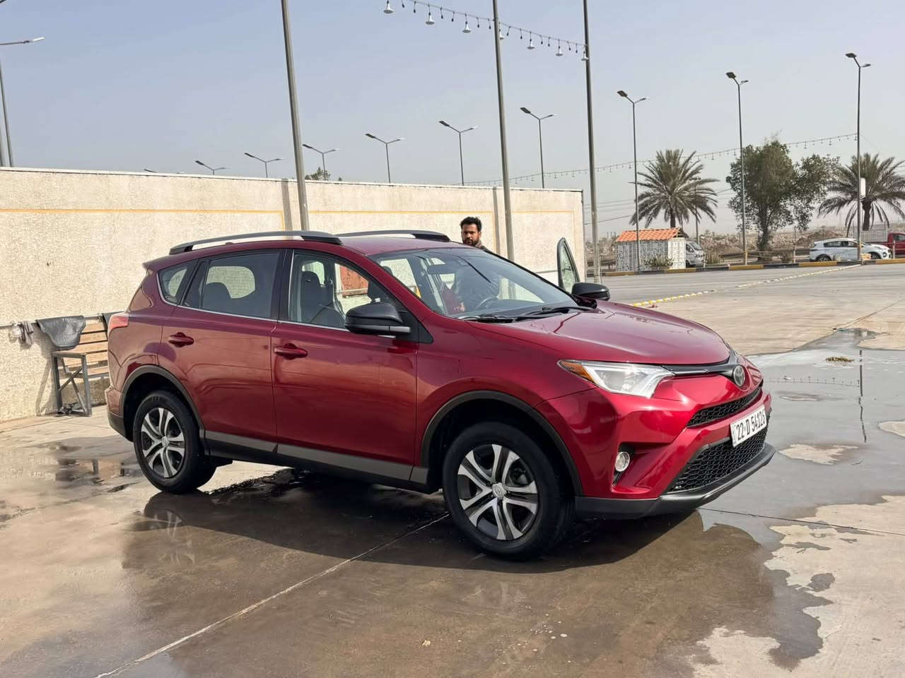Rav4 2018
حادثها جاملغ امامي جهة السايق صبغ فقط رقم اربيل دولي 
ماشيه ٩٠ الف ميل العنوان مشروع المسيب قرب محطة التفاحة السعر 157 وبيه مجال رقم الهاتف ***********
