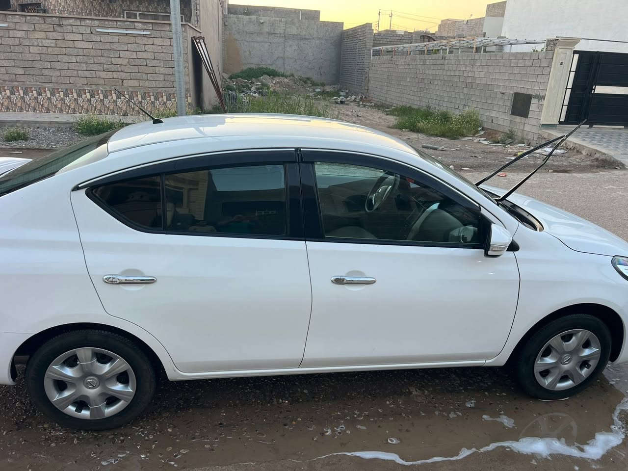 نيسان صني هندي ٢٠٢٥
ماشيه ٢٥ الف وقابل لزياده
مكفوله كفاله عامه 
رقم اربيل شرط التحويل 
اربعه جام كهرباء
كامره وحسسات خلفيه
تحكم ستيرن
باقي المواصفات معرفه
السعر129
مكان السياره صلاح الدين تكريت


**إذا كنت صاحب هذا الإعلان وتريد حذفه لأي سبب، رجاءا أرسل رسالة إلى الدعم الفني**
