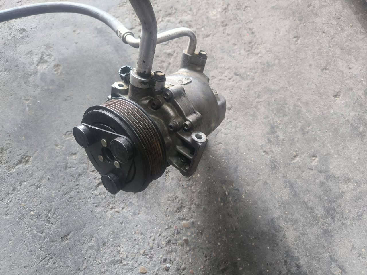 كمبريسرات نيفارا حاوية 
***********
السعر 100$دولار
