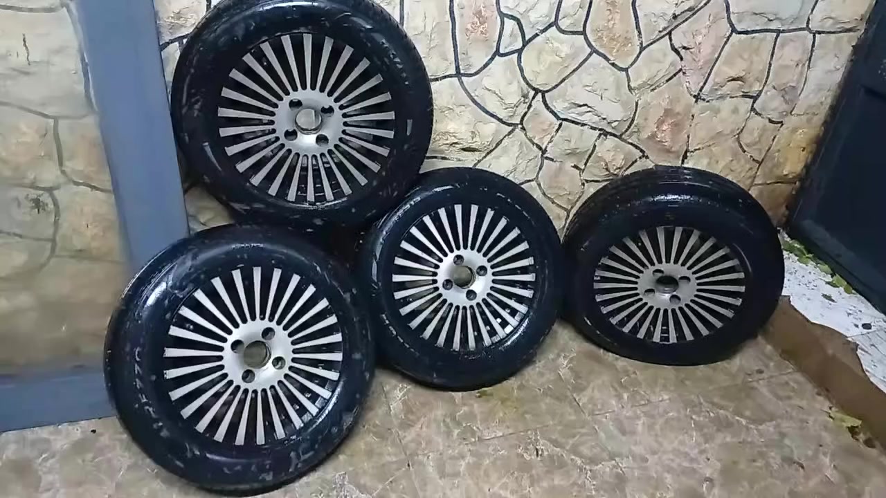 جنط 14 فاضي للبيع بدون كوشوك 4 براغي  قريب لا لحام ولا كسور ولا فتال مطلوب فيه 65 دينار من الاخر  موجود بالحصن٠٧٩٢٩١٤٦١٥ نهايته ٥٠ دينار


**إذا كنت صاحب هذا الإعلان وتريد حذفه لأي سبب، رجاءا أرسل رسالة إلى الدعم الفني**