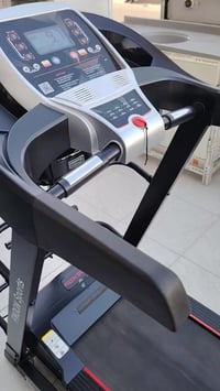 وبركاته  يوجد لدينا جهاز جري دبل ماطور أصلي نضافه  90 ٪ السعر 250 ألف ...