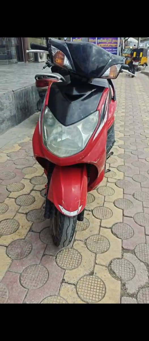 سلام عليكم 
سكنس فحل نوزل خطين 
مكينه مكفوله 
سعرها ٧٠٠ بيها مجال خادم الطيبين 
بغداد زعفرانيه شارع كهرباء ***********
