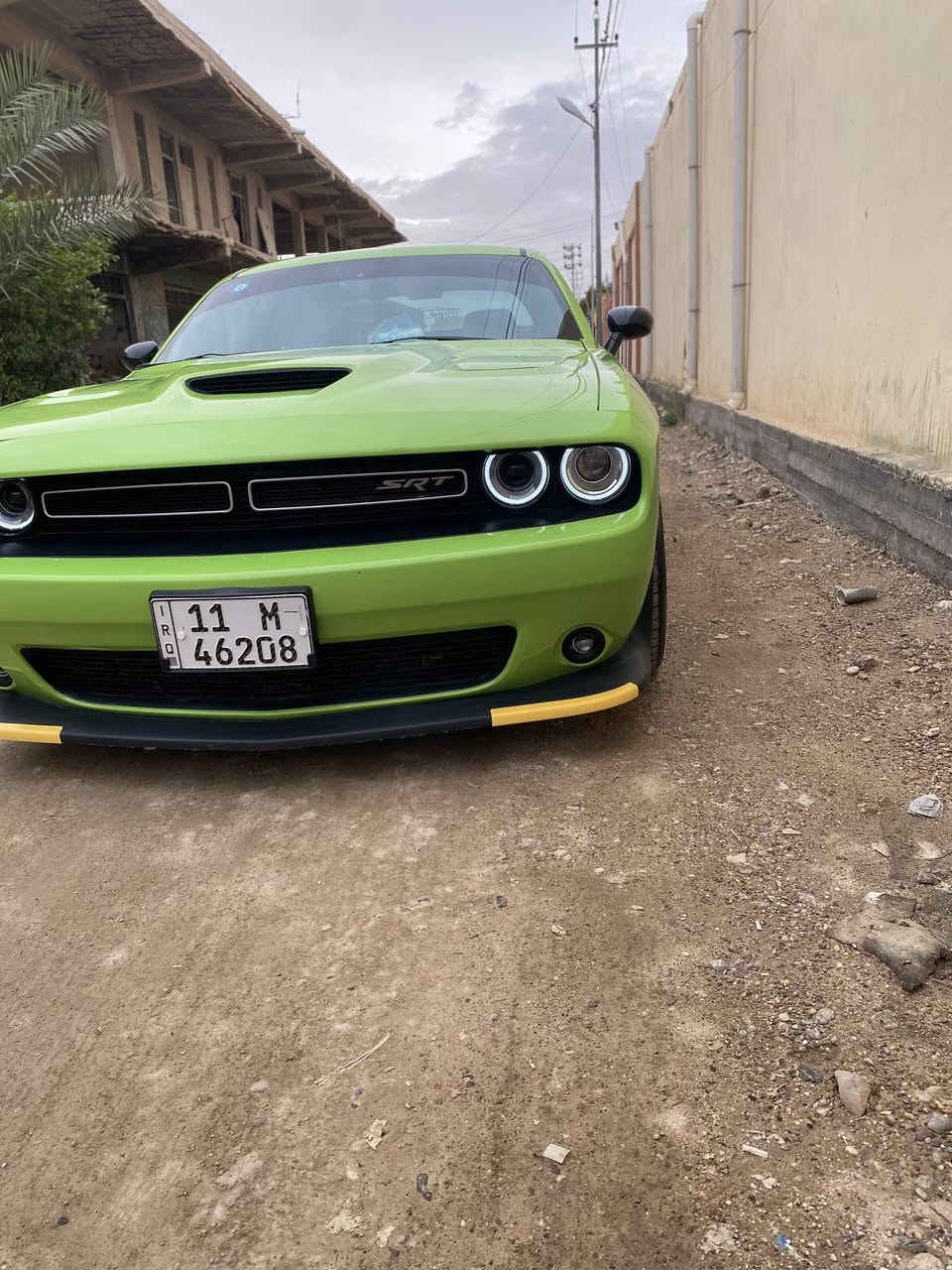 سلام عليكم جالنجر لون تفاحي مميز  مديل 2015  سكات باك SRTللبيع
اومراوس
مكينه 6400
ماشيه 80 ميل 
كشنات تدفئه تبريد ستيرن كذالك
نقطه عمياء
داخل كله كاربون
ولف حماوه ريسنك
درع مكينه
فجوج برمبو 6 بستم
سياره فول هوئيات
تخم تاير جديد جواها 
صوتها طربب
حادثها مثل مال موضح بالصور جاملغ خلفي وامامي كلير
سياره بدون ايرباك جديده سياره بمعنى الكلمه
الي بخاطره سياره اني خادم 
مكانها الانبار 
***********
