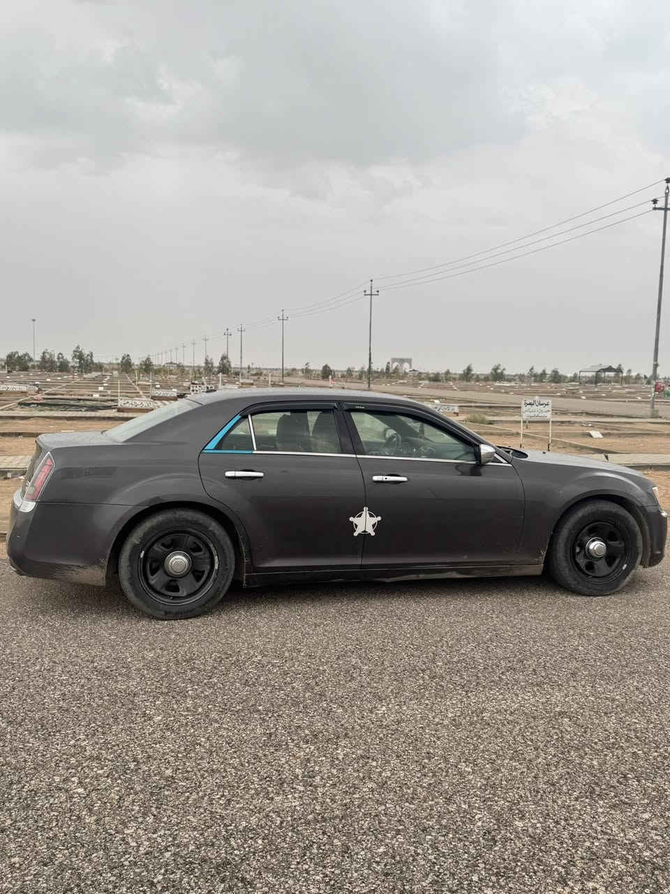 ‎سلام عليكم 
سلام عليكم  رقمي***********
كرايسلر اوباما 2013
فول ما عده الفتحه 
كشنات كهرباء 
غرفه سوده جلد
تحكم مري جانبي 
مثبت سرعه
كامره خلفيه 
شاشه جبيره
كير ماوس
تبريد ثلج  لايت شمسي يعمي العين 
السياره جاهزه ما بيها نقص برغي 
كير مكينه توني شادهن الله شاهد كفاله
السياره كنديه هنا ب العراق ابو دراجه طگ الجاملغ الكدام طكة خفيفه جبت واحد اصلي صبغته نفس الون موجود سونارهة
سنويه 2030  
رقم اربيل مميز 
السعر 175وبيهة مجال خادم
مكاني البصره الهارثه
