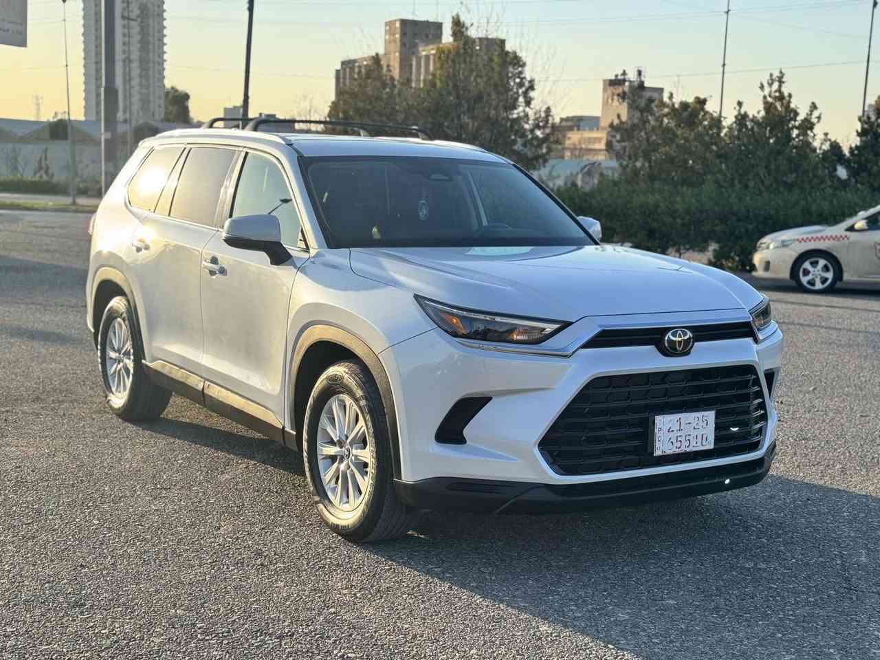 سلام عليكم
تويتا كراند هايلندر 2024

سيارة 6000 الف ماشية حقيقي

لون سيارة ابيض صدفى 

حادث خفيف 

ضرر سيارة ٢ باب بدون دواخل 

بجم امامى خلفى كبس زيرو  حتا دعامية بشرط

مواصفات XLE 

شاشة كبير

كاميرة رادار امامى خلفى و حساسات 

بريك بصمة اوتو هولد 4 نضام شوارع

 كشنات جلد و كهربا 

كشنات تطفيه

تبريد كامل مركزى

بس شوية بي PDR 

سيارة نضيف زيرو ماشالله

 

***********   اربيل
