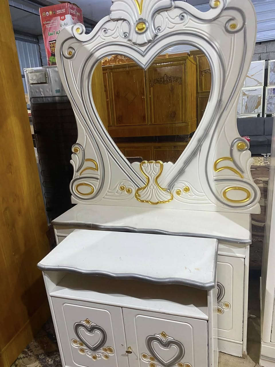 غرفه عراقيه ستخدام قليل نظافه 90/100
الاستفسار خاص أو تصال ***********
