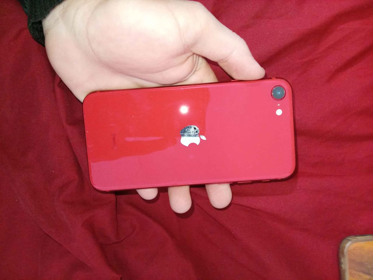 ايفون SE  الجيل الثاني
جهاز مكفول
بطاريته 76
السعر 150 بي مجال بسيط
المكان شارع فلسطين و يوجد توصيل
*********** بغداد, العراق
