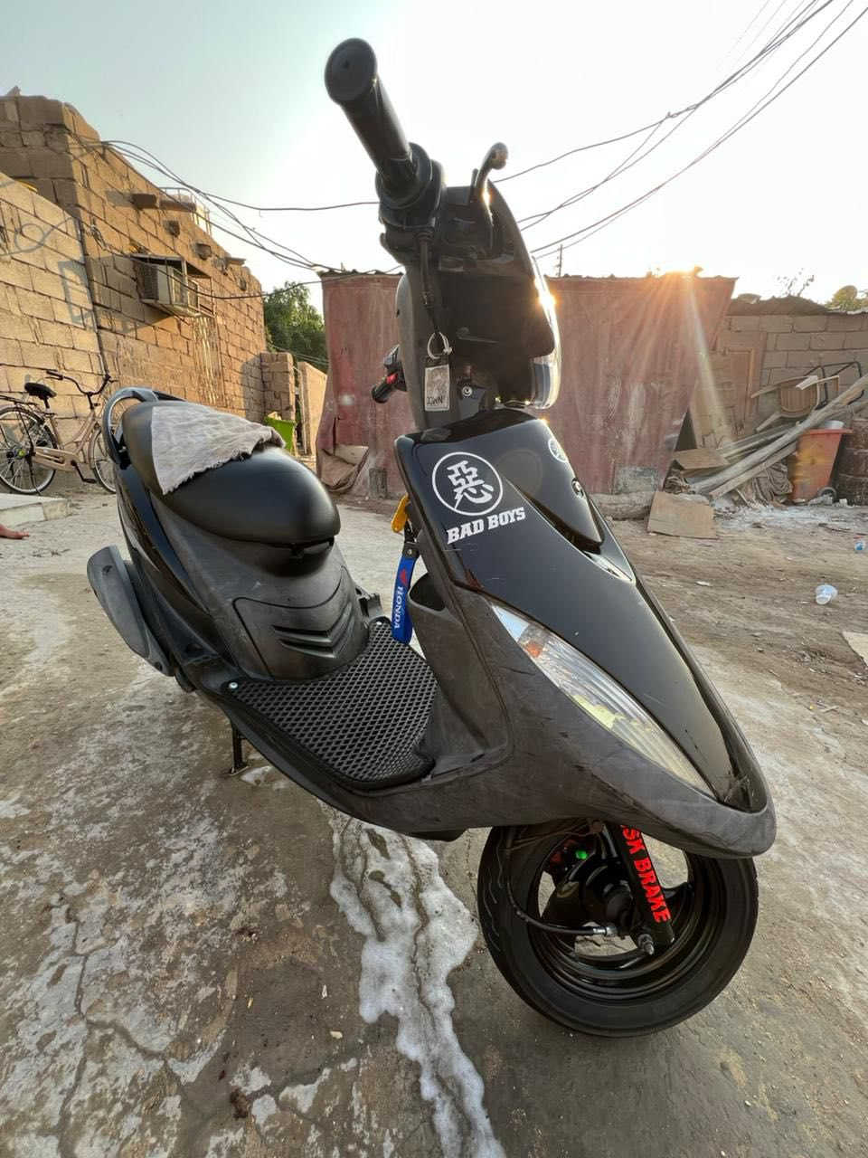 السلام عليكم ماكس دراجه وكيل بلادي ختم واحد الدارجه ما ملعوب بيها ما عايزها اي شي تجي وتطلع بيها شرط الفحص . الشراي يجي خاص وكيل 950بيها مجال*********** بصره
