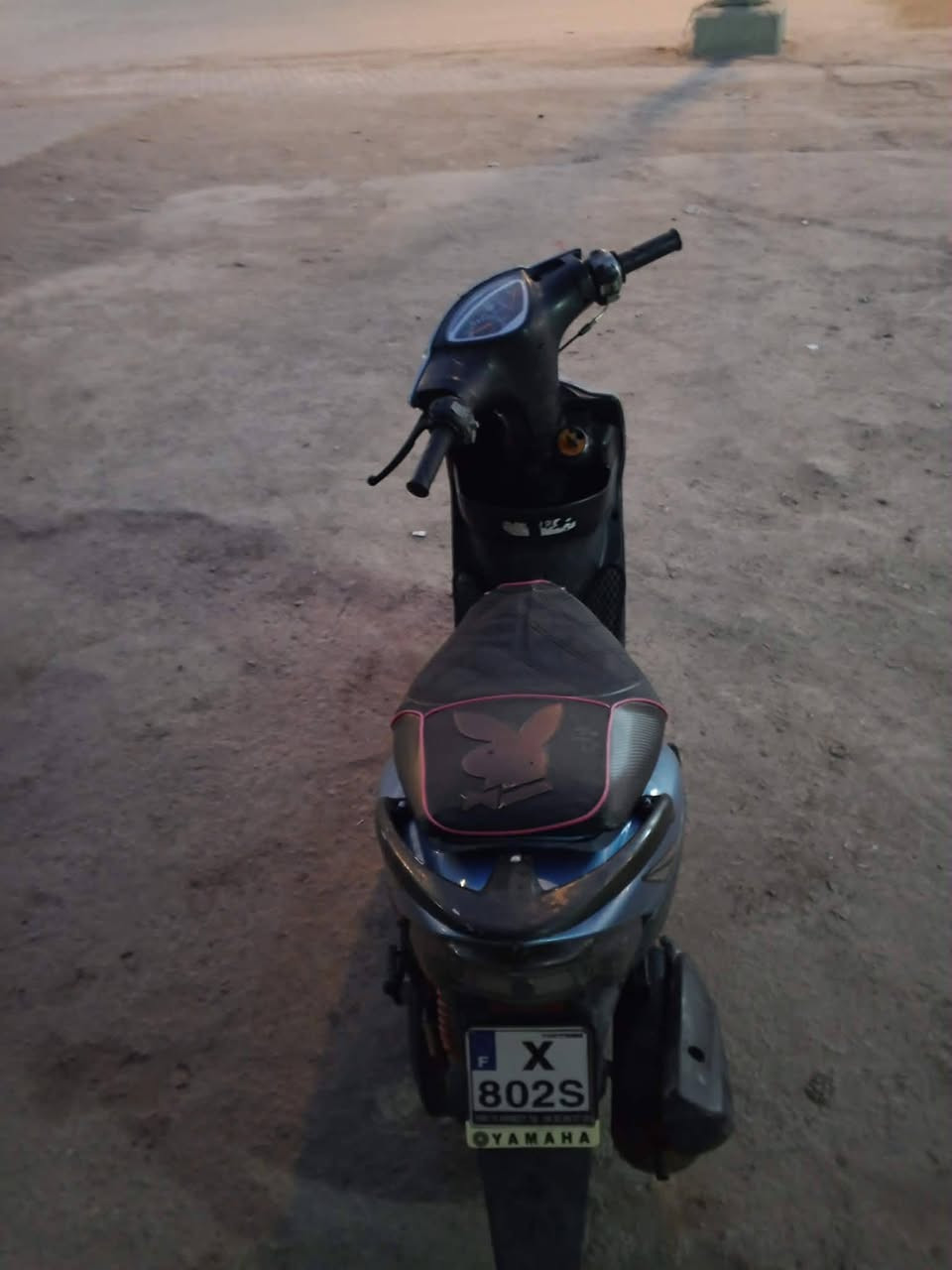 السلام عليكم 
دراجه ماكس عدله للبيع 
سعر 450 وبيها مجال 
دراجه بلادي محرك مفتوح مفتوح 49 
كهربائيات سلف هندر كله شغاله
حله قرب جسر الثوره 
***********
