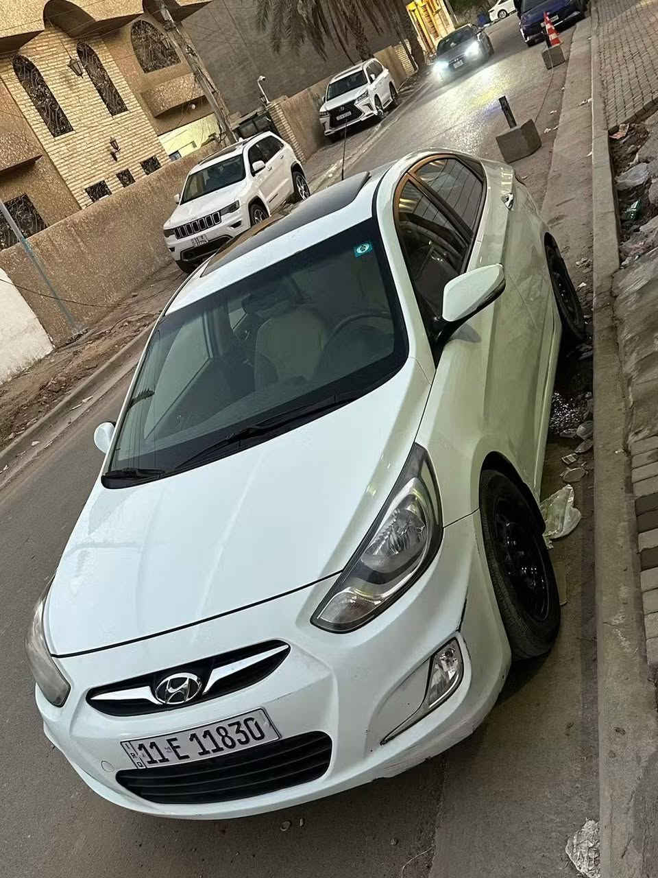 اكسنت موديل ٢٠١٥
وارد خليجي محرك ١٦٠٠ دوش المرغوب 

السياره ماشية ١٠٠،٠٠٠ الف وقابل لزيادة

السياره ما ناقصها اي شيء صرفيه السياره كلش جيدة 

كلشي بالسياره مكفول مابيه نقص 
بس مكان صغير بارد .
مكان السياره الانبار الرمادي 

سعر السيارة  115$
قابله للتفاوض
للتواصل الاتصال فقط على رقم الهاتف ادناه
***********
