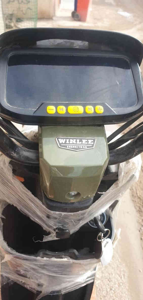 دراجه شحن R9 من شركة ونلي Winlee ..  اكبر حجم بطاريات 32 امبير 60 فولت مع شاحن سمارت smart charge ..

تشتغل سويج وبصمه وكارت  دراجه جديده استخدام شهر  تقريبا  غراضها موجوده بمجمع بلبصره قضاء المدينه قرب فلكة الغدير موجوده غراضها مال شركة الاصليه ..

سعر الدراجه 550 وبيهه مجال للشراي  ..
 الاتصال او واتساب :-***********
مكاني البصرة قضاء المدينه .
