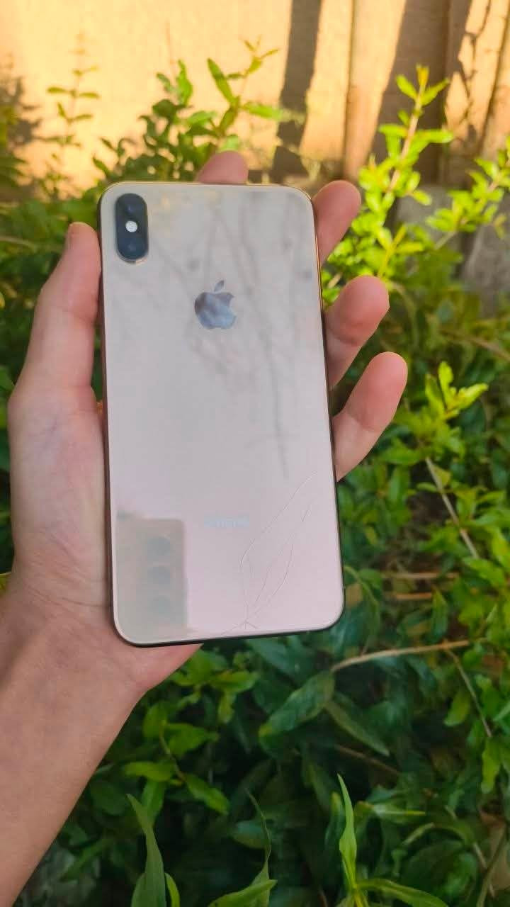 ايفون اكس ماكس IPhone X Max
الذاكرة .256 
البطارية🔋.81 مو مبدل 
الجهاز نظيف جدآ
فقط فطر في الظهر وخدوش في الشاشة 
سعر الجهاز 240 قابل للتفاوض


**إذا كنت صاحب هذا الإعلان وتريد حذفه لأي سبب، رجاءا أرسل رسالة إلى الدعم الفني**