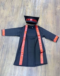 روب وقبعة تخرج • عمر ٥-١٥ • مقاسات حسب الطلب