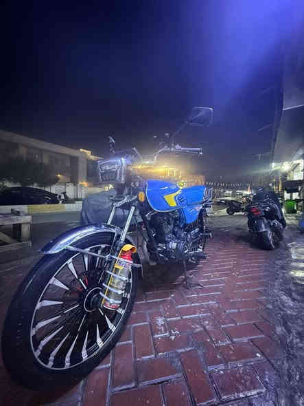 السلام عليكم
دراجه ايراني سونلينك للبيع  

٥ كير  محرك اسود ٢٠٠ cc 

ماشيه 13 الف فقط 

مصارلها هواي من طالعه من المعرض موديل 2024 

اوراقها معرض+ منيفيس فقط 

مكاني الاعظمية 
 سعرها 875 وبيهة مجال حك الجيه 

تواصل فقط واتساب ***********
