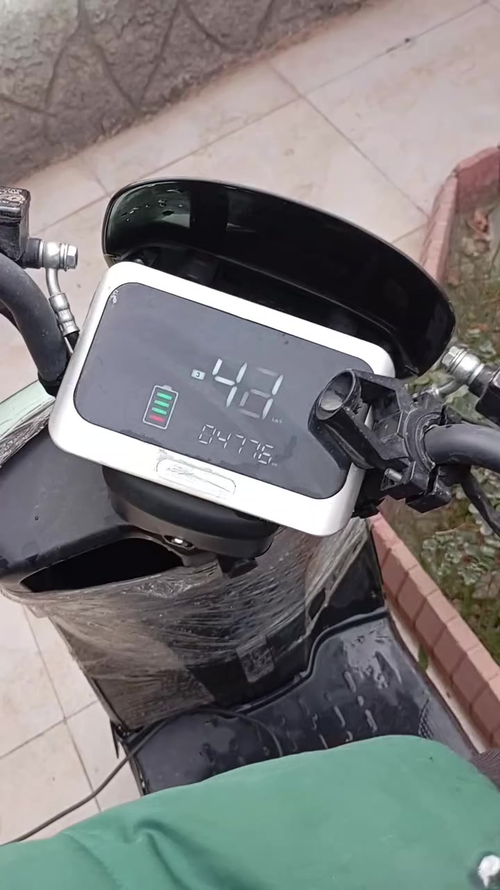 سلام عليكم
للبيع دراجه شحن نوع اباتشي 318 خير من الله الدراجه بيه نواقص بسيطه الدراجه يريد اله بطاريات شاحنته الأصليه مفتاحه الأصلي السعره 300 او بيه محال بسيط او تجي تاخذه من باب بيتي للتواصل 

*********** واتساب او اتصال
