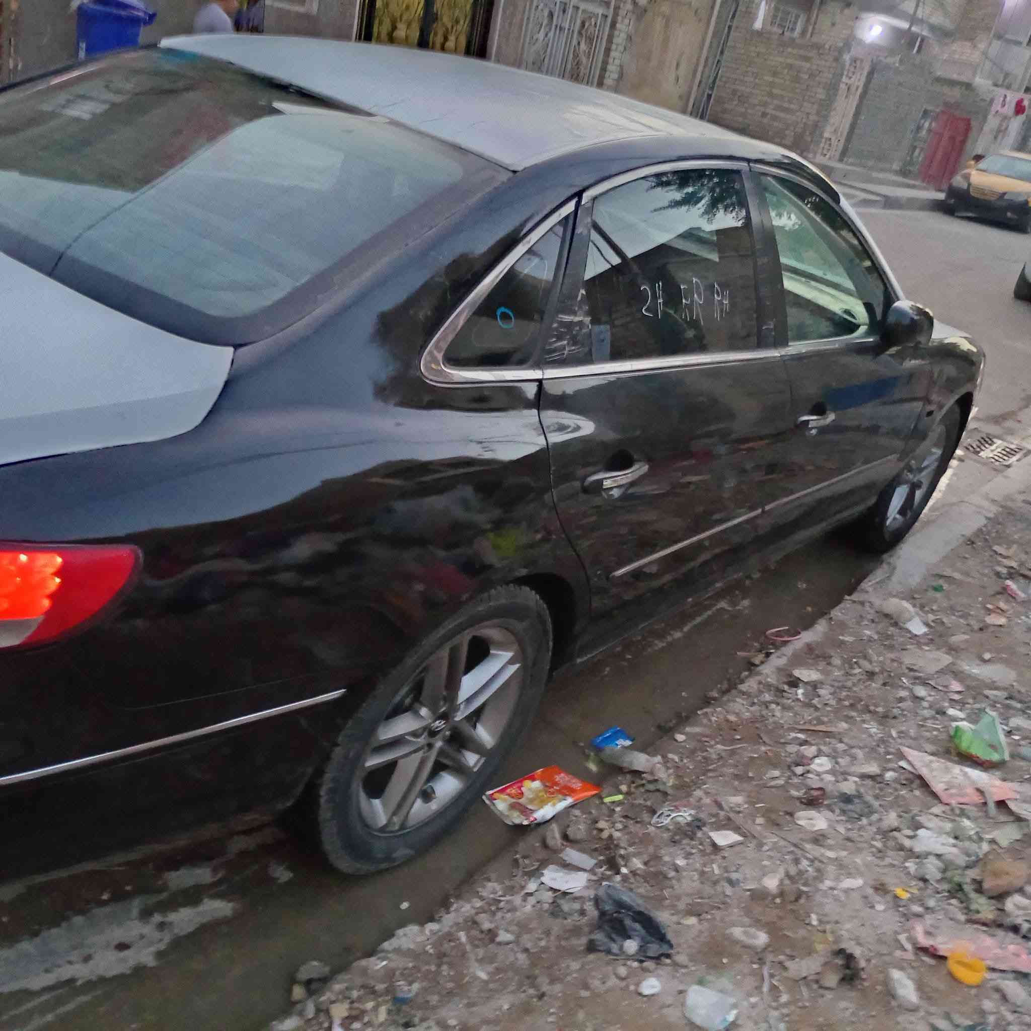 السلام عليكم
ازيرا 2008
مكينه وكير مكفولات 6سلندر
رقم اربيل تحويل وكاله شرط
سياره واكع عليها حايط ابيع جافيه
حداديه صدر جديد 
تبريد ثلج 
شواصي لغود مكفولات
السعر 65وبيها مجال 
رقمي ***********
بغداد شعب
