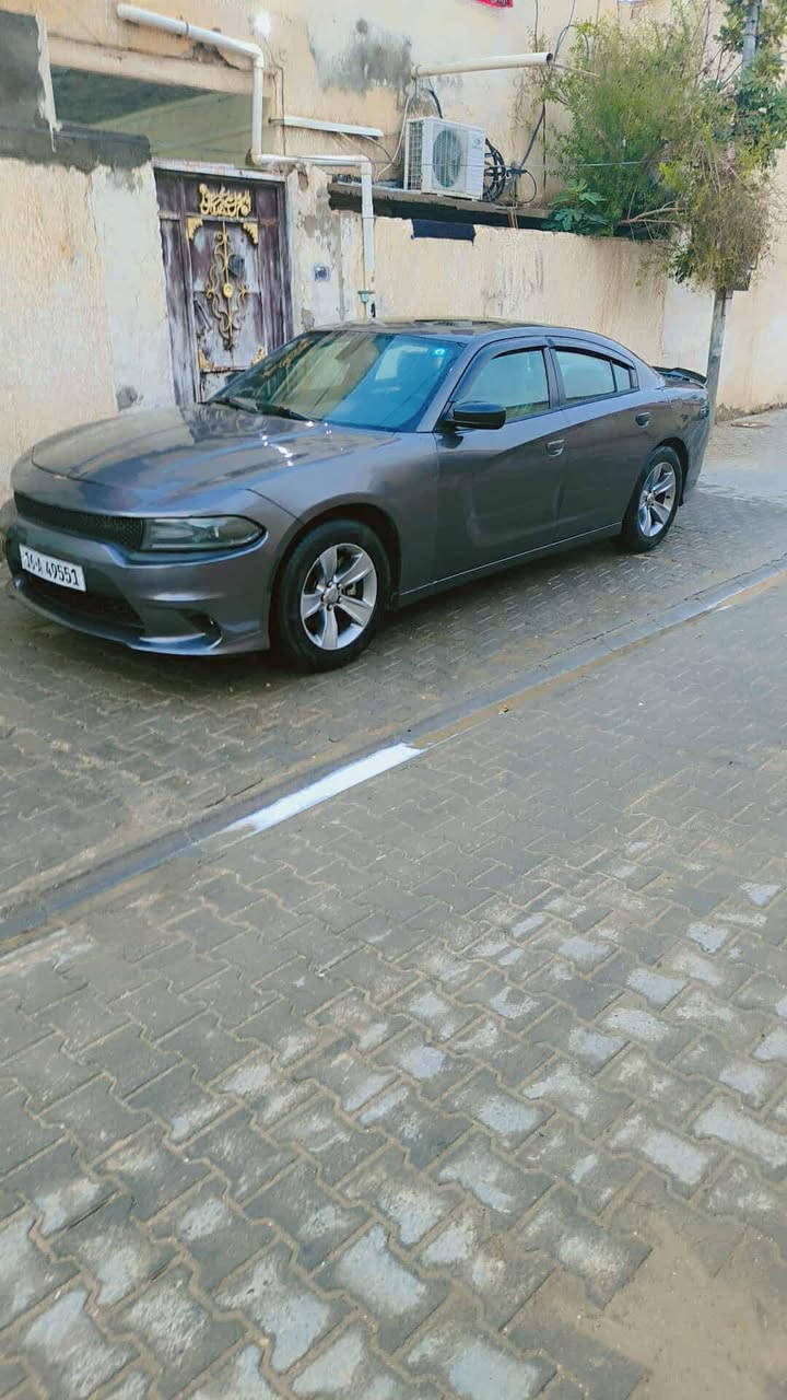 جارجر موديل 2016 جي تي فول مدينه 3600توويل فتحه سقف شاشه
كبيره كشنات حضن كهرباء كامره خلفيه حساس خلفي تشغيل عن بعد لون رصاصي بيه 5 قطع داخله 
كلين استخدام شخصي رقم قادسيه الجديد سعره 150وبيه مجال 
مكان السياره مثمى الدرهم مراوس 13لو 14
***********
