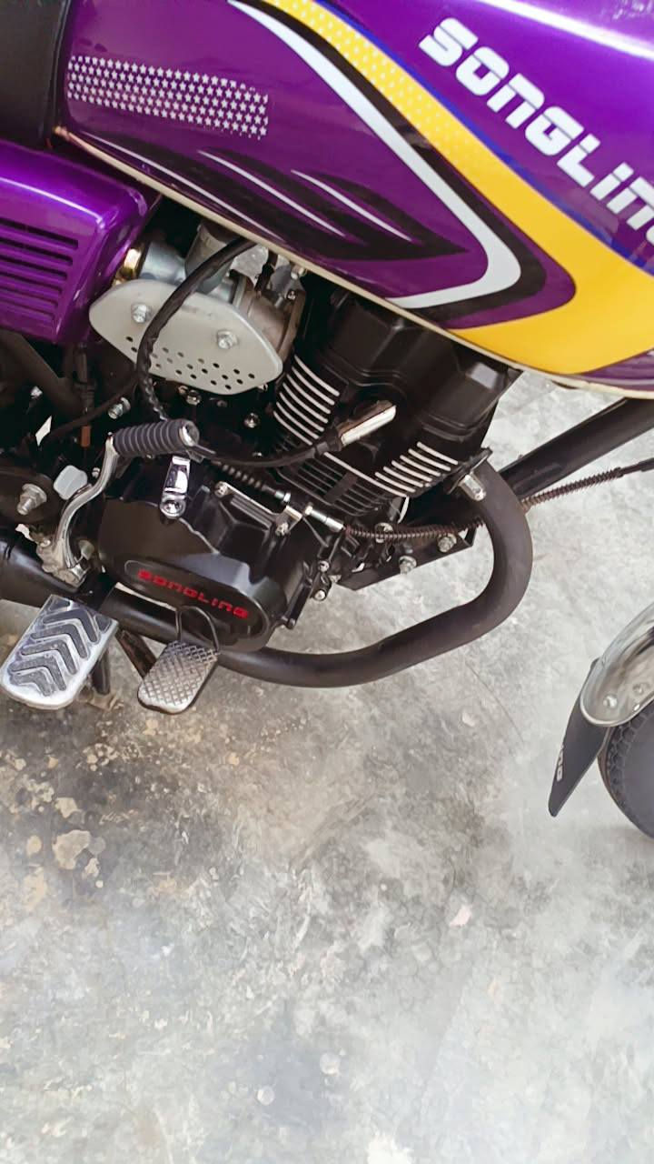 السلام عليكم دراجه سي بي اف للبيع مقفوله موديل 26 نظافه 100% المكان ديالى بلدروز***********
