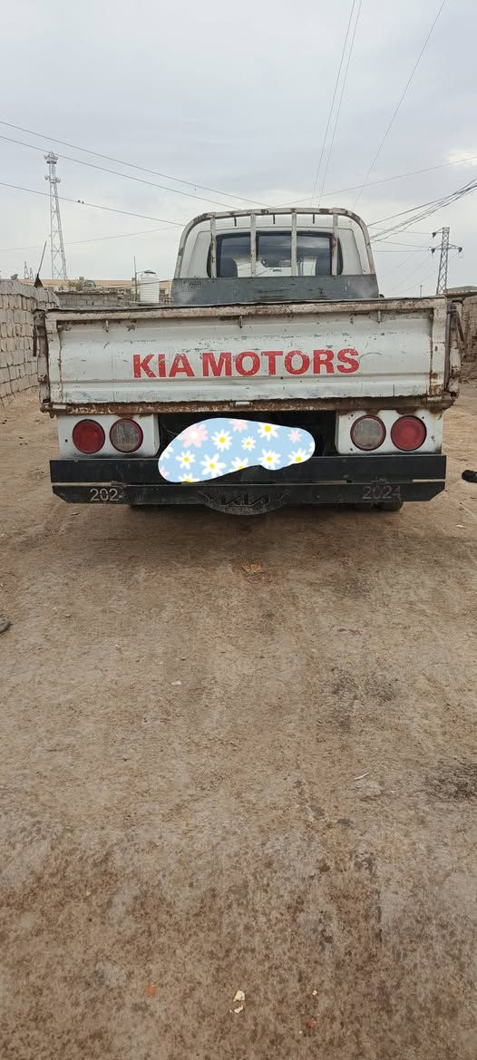 السلام عليكم سياره للبيع كياء 2009رقم كربلاء  السعر 60وبيه مجال مداور ثاني يوم رقم اصفر رقمي ***********
