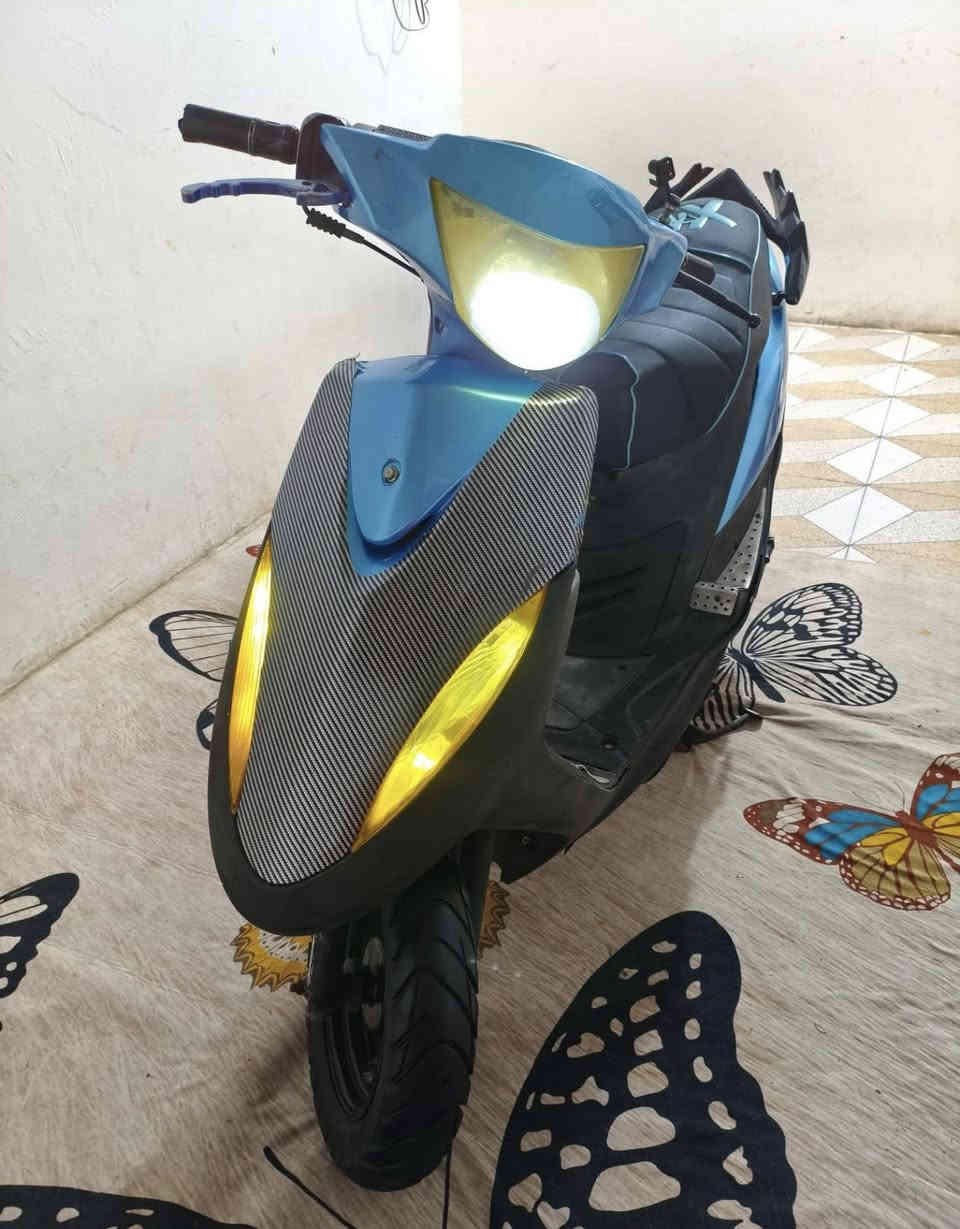 ماكس عدلة كلهة شغاله سلف هندر اشاير سكنات ما مفتوحه مشي نهضه خير من اللّٰه بوشه 49 ابلاديه لايت عالي وناصي دبلات امامي وخلفي ابريكات اماميه وخلفيه جاهزه اخت الرمبه نعومه ما نقصها شي كفاله مكان جزيرة شارع باب الهوى سعر 850وبيها مجال ***********
