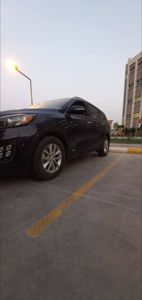 السلام عليكم
سورنتو مديل 18
وارد امريكي
محرك 4 سلندر مفتوح
7 راكب 
رقم بصره الجديد 
سنويه الى 30
بسمي مداور ثاني يوم
كير محرك حداديه
تبريد تدفئه كله كفاله
تخم تاير جديد 
باتري جديد 
السعر 150وبيه مجال
صور الحادث👇 
المكان ميسان
***********
بيع فقط🌹
