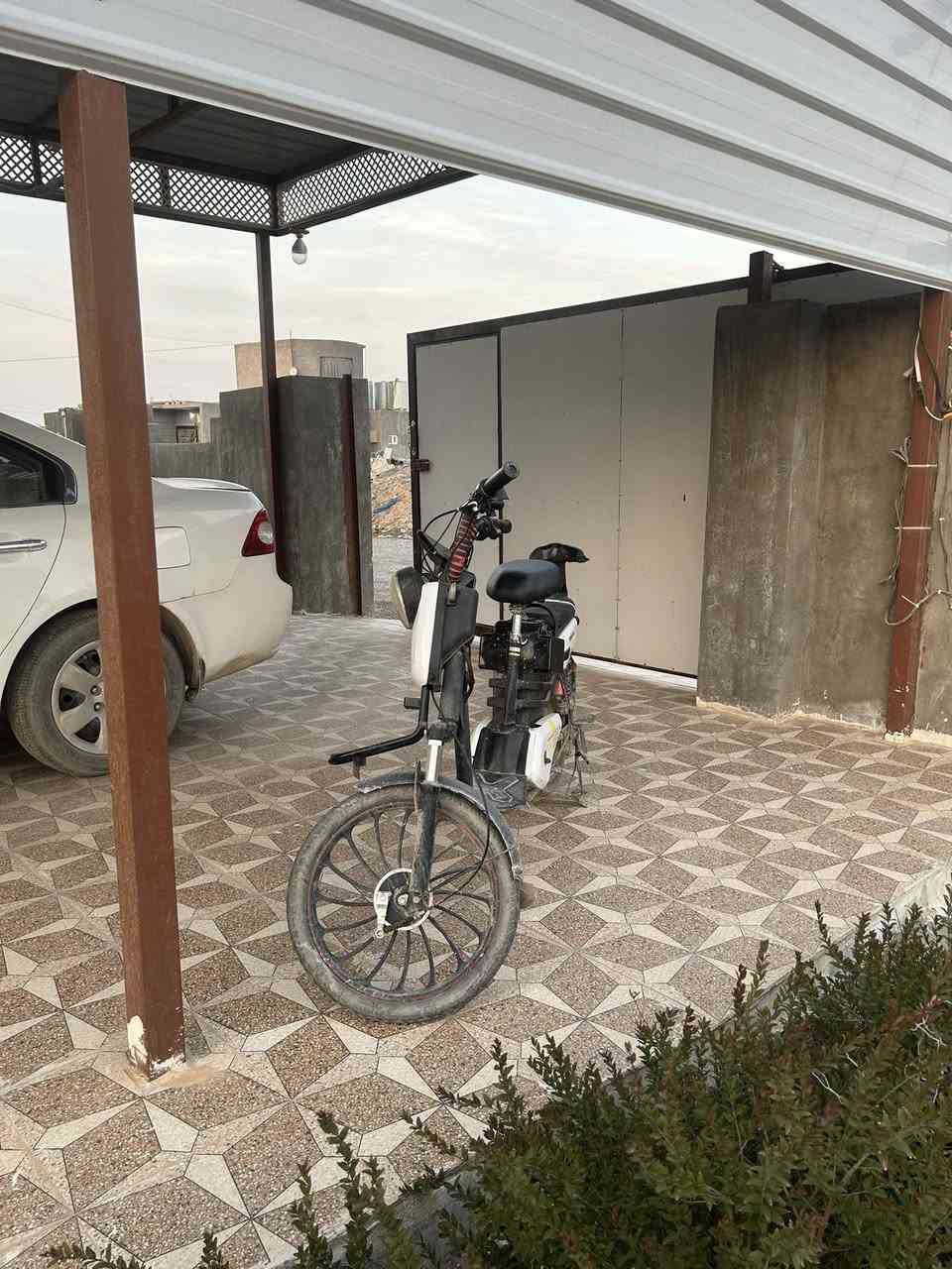 السلام عليكم . موجود ماطور شحن للبيع كامل مكمل من كلشي السعر 250 الف وبي مجال قليل ***********
