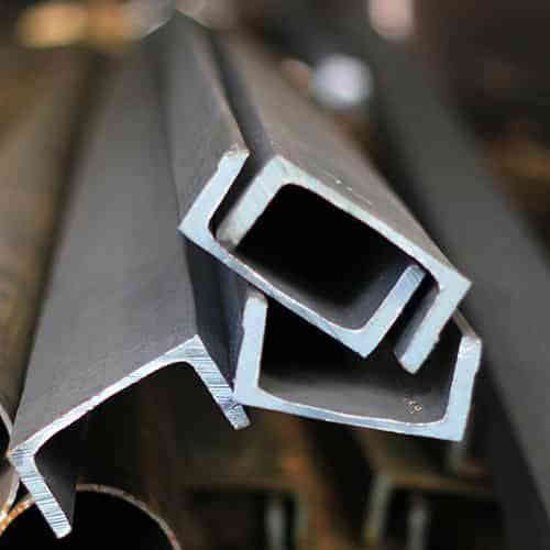 محلات كريم فرحان لبيع كافة أنواع الحديد 
سندويج ♥️ جينكو 😍 شيلمان 😘 بيبان و شبابيك 
كابون بديل الجام 🥰 بديل الخشب 😘 شرك بي ار سي 
شارع الحدادين 😉 ***********
