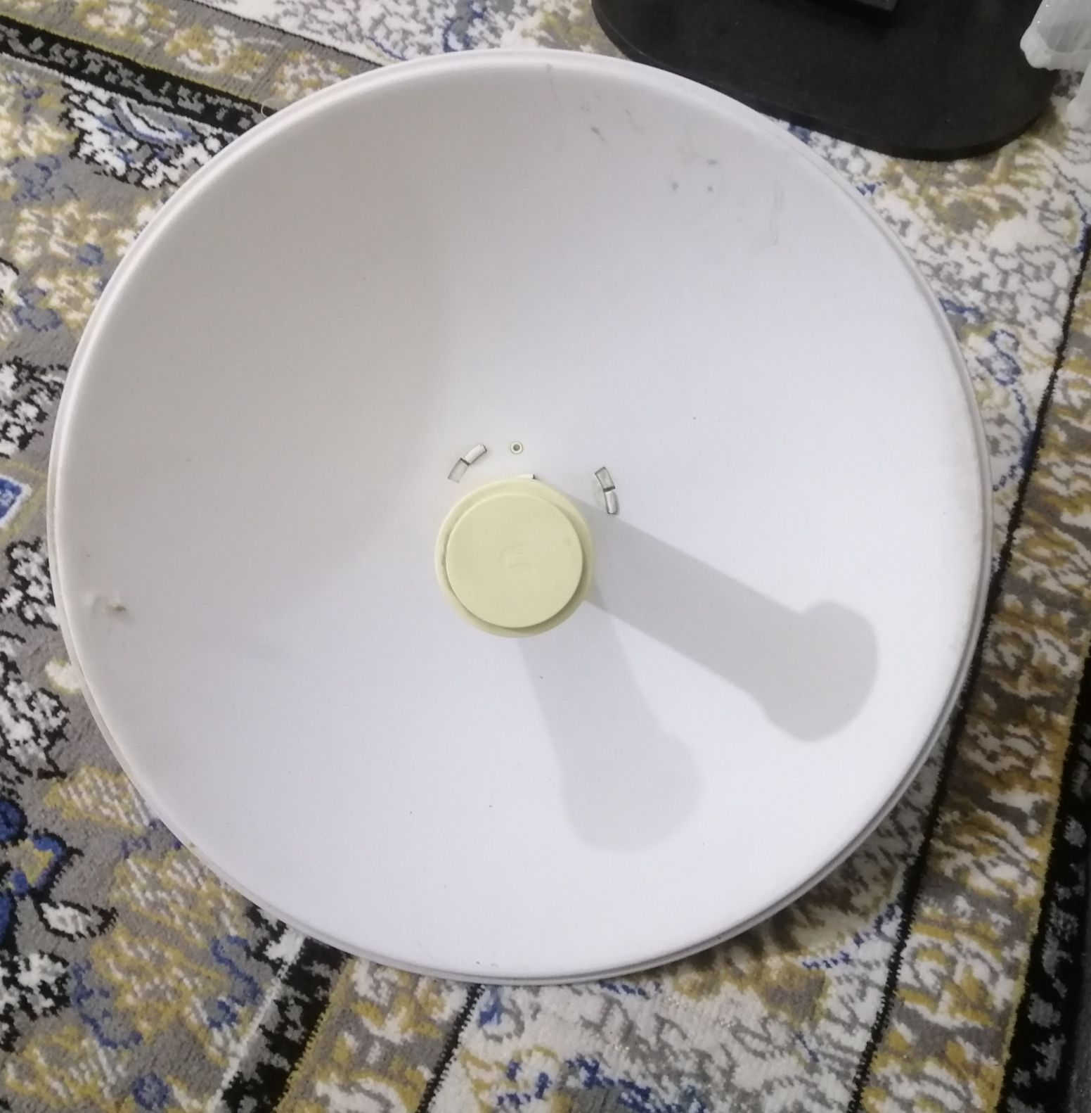 صحن بور بيم للبيع السعر 50.الف 
المكان القادسية قرب محطة بانزين القادسية 
***********
