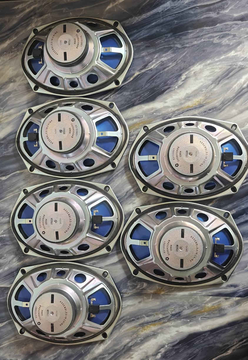 متوفر سماعات 
تويترات جي بي ال 55 الف زوج  انج JBL 3.5

سماعات الباين اصلي ترهم دوج و رام و تويوتا  جميع انواع سيارات تجي سماعة مالتة بيضوي  زوج 30 الف

توصيل 6 الف جميع محافظات العراق


**إذا كنت صاحب هذا الإعلان وتريد حذفه لأي سبب، رجاءا أرسل رسالة إلى الدعم الفني**